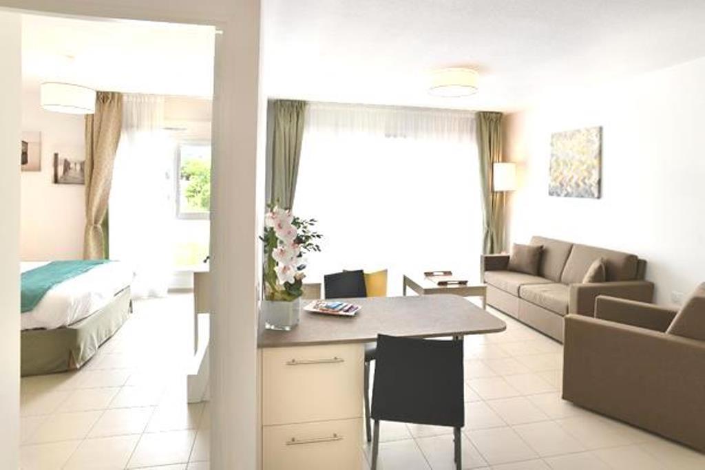 Domitys Le Jardin Des Palmiers Aparthotel Ajaccio  Exterior photo